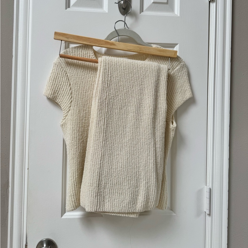 H&M Ribbed Knit Two-Piece Set - Picture 2 of 4